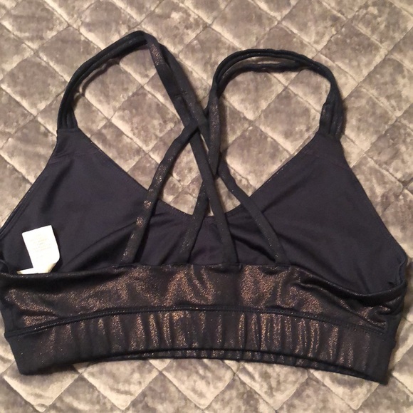 Medium strappy sport bra - Picture 2 of 3